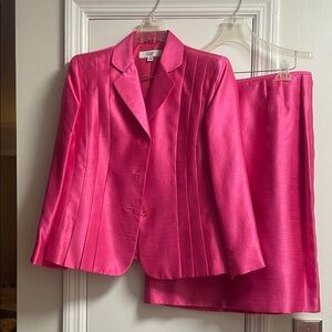 Le Suit Hot Pink Suit